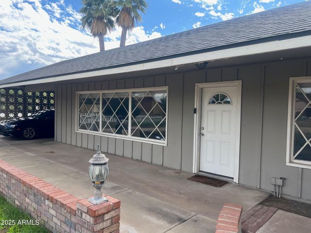 2528 N 48TH Place N, Phoenix, AZ 85008