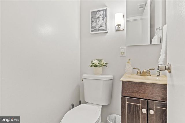 4 BIDEFORD CT, Parkville, MD 21234