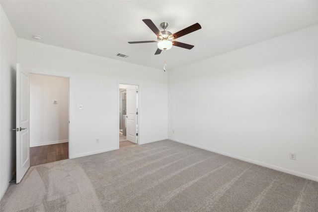 2001 Wynn RD, Hutto, TX 78634