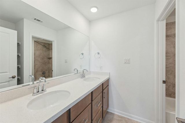 2001 Wynn RD, Hutto, TX 78634