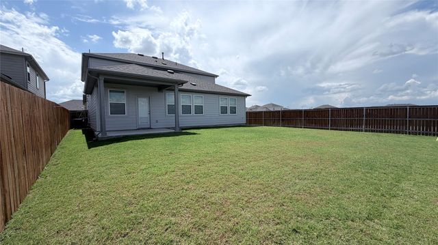 2001 Wynn RD, Hutto, TX 78634