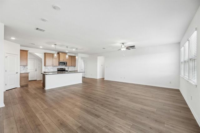 2001 Wynn RD, Hutto, TX 78634
