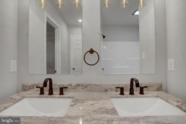 405 GUARD LN, Waynesboro, PA 17268