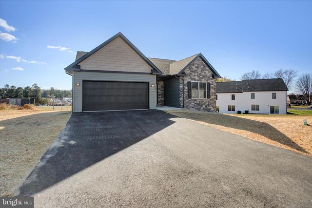 405 GUARD LN, Waynesboro, PA 17268