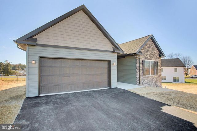 405 GUARD LN, Waynesboro, PA 17268