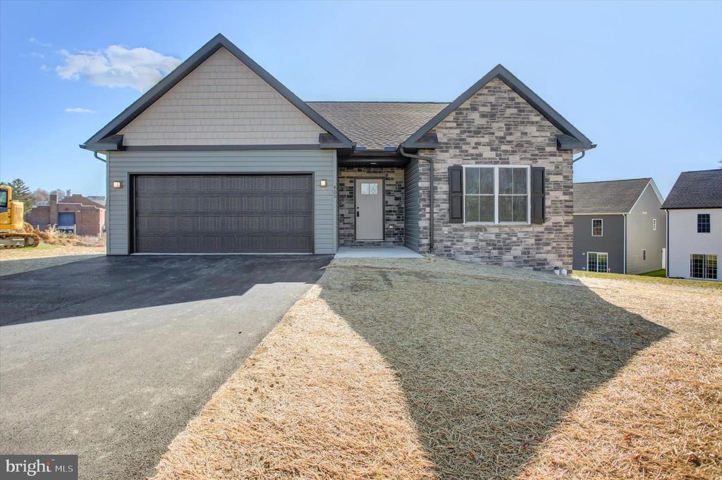 405 GUARD LN, Waynesboro, PA 17268