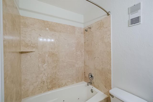 2507 Bering Drive 9, Houston, TX 77057