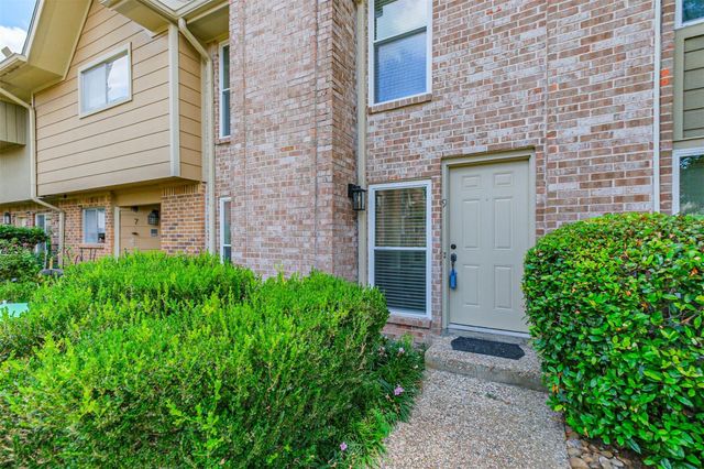 2507 Bering Drive 9, Houston, TX 77057