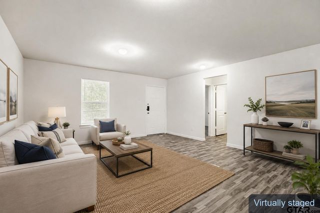 1221 N Whitten Ave, Tyler, TX 75702