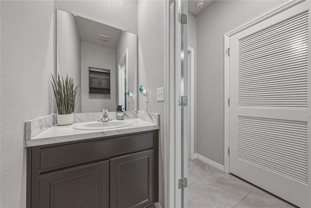 8382 BOWER BASS CIRCLE, Wesley Chapel, FL 33545