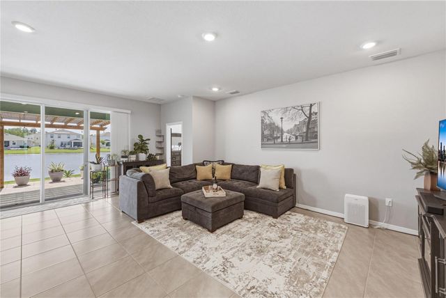 8382 BOWER BASS CIRCLE, Wesley Chapel, FL 33545