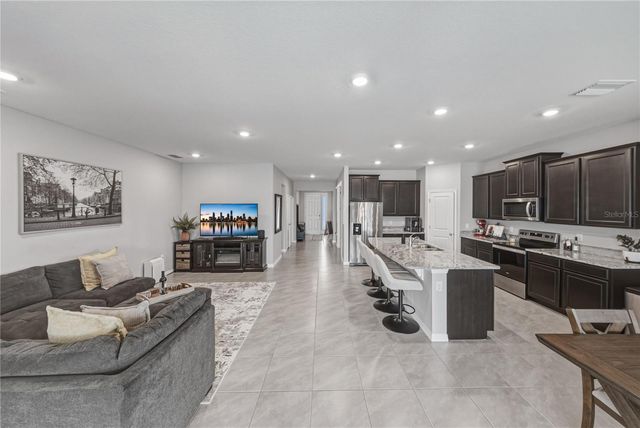 8382 BOWER BASS CIRCLE, Wesley Chapel, FL 33545