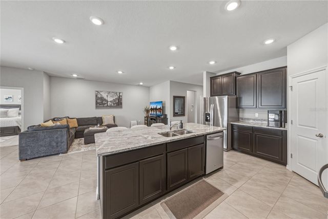 8382 BOWER BASS CIRCLE, Wesley Chapel, FL 33545