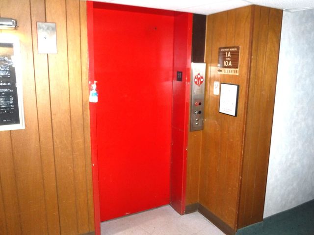 940 Holbrook Road 1A, Homewood, IL 60430