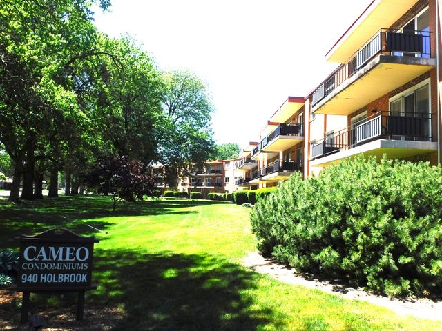 940 Holbrook Road 1A, Homewood, IL 60430