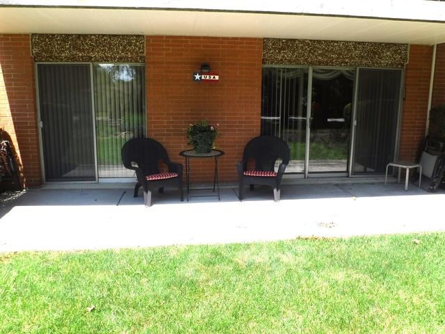 940 Holbrook Road 1A, Homewood, IL 60430