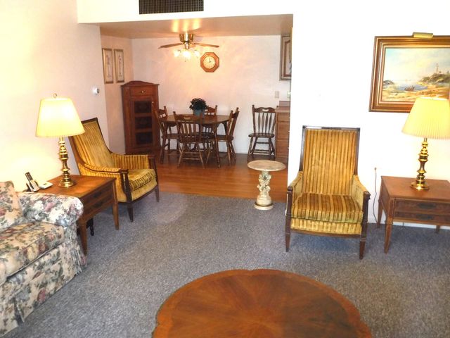 940 Holbrook Road 1A, Homewood, IL 60430