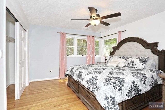 8 6th Street, Park Ridge, NJ 07656
