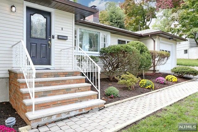 8 6th Street, Park Ridge, NJ 07656