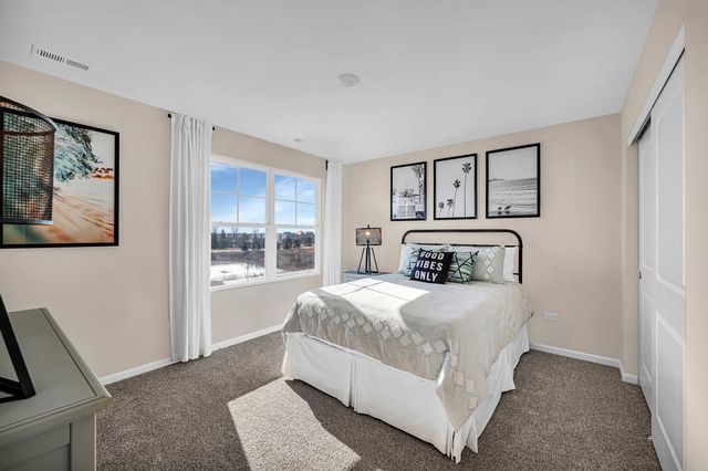 1460 Vintage Drive, Oswego, IL 60543