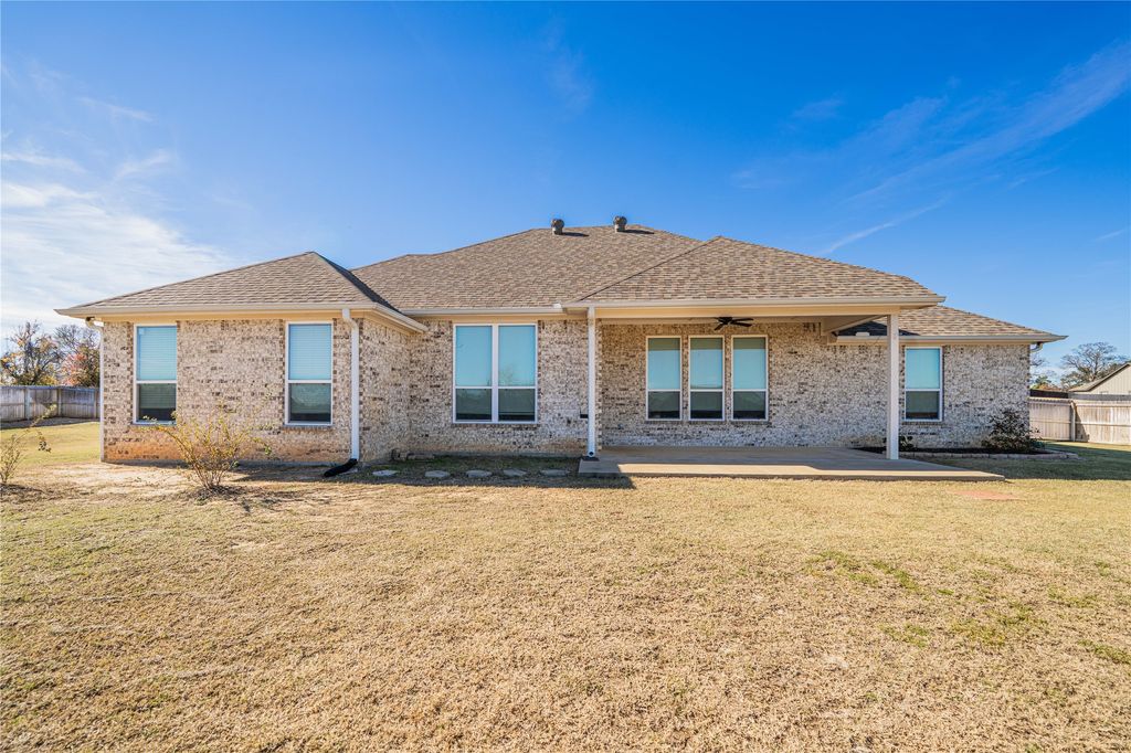 16208 Tulare, Lindale, TX 75771