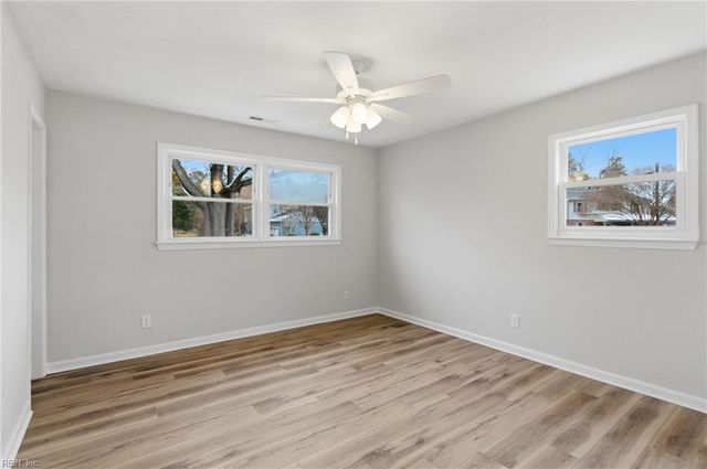 5400 Challedon DR, Virginia Beach, VA 23462