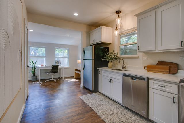 2606 W 12th Street, Dallas, TX 75211