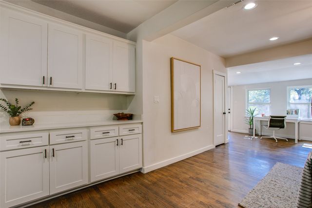 2606 W 12th Street, Dallas, TX 75211