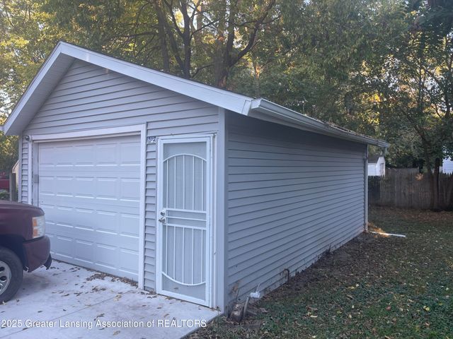 1723 Osband Avenue, Lansing, MI 48910