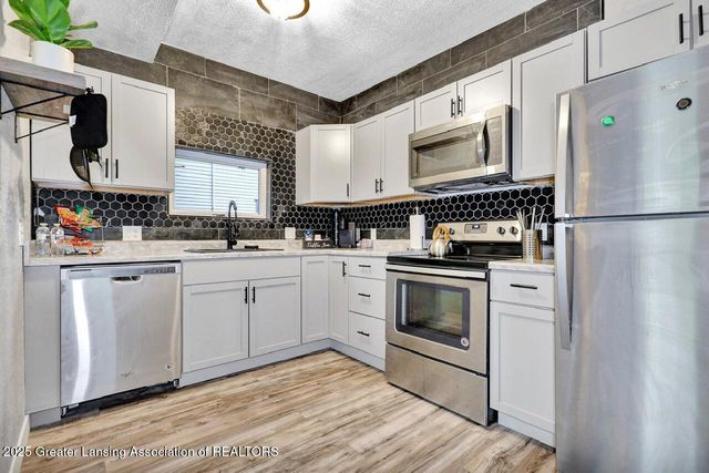 1723 Osband Avenue, Lansing, MI 48910