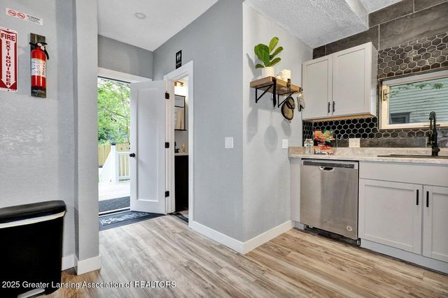 1723 Osband Avenue, Lansing, MI 48910