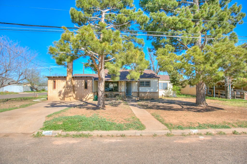 66 W 34th Street, San Angelo, TX 76903