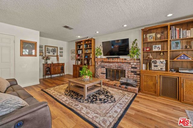 23717 Blythe Street, West Hills, CA 91304