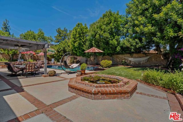 23717 Blythe Street, West Hills, CA 91304