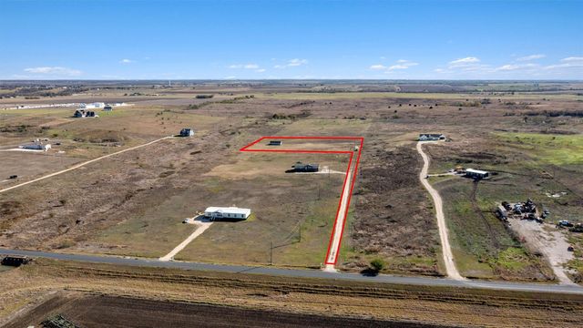 422 County Road 451, Coupland, TX 78615