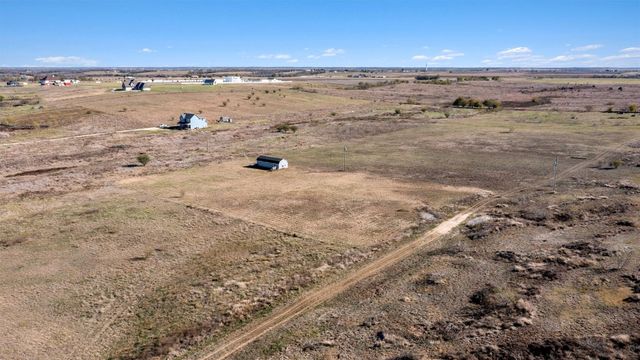 422 County Road 451, Coupland, TX 78615