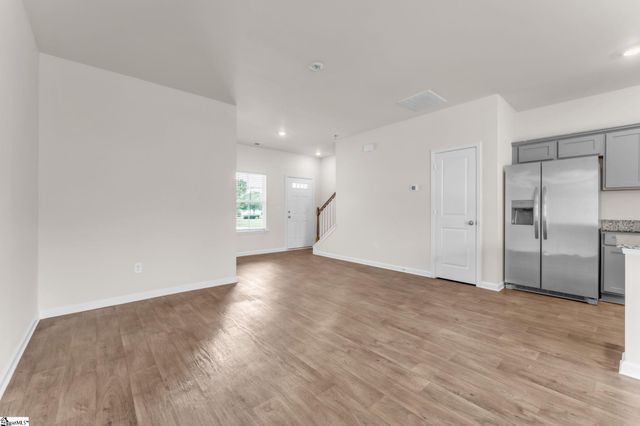 32 English Court, Simpsonville, SC 29681