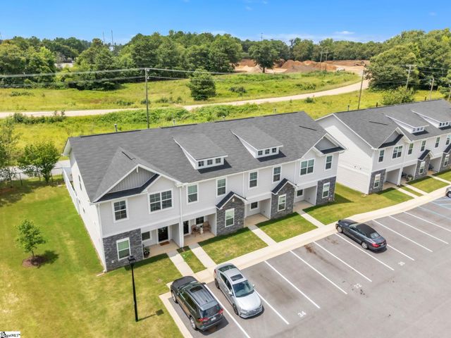 32 English Court, Simpsonville, SC 29681