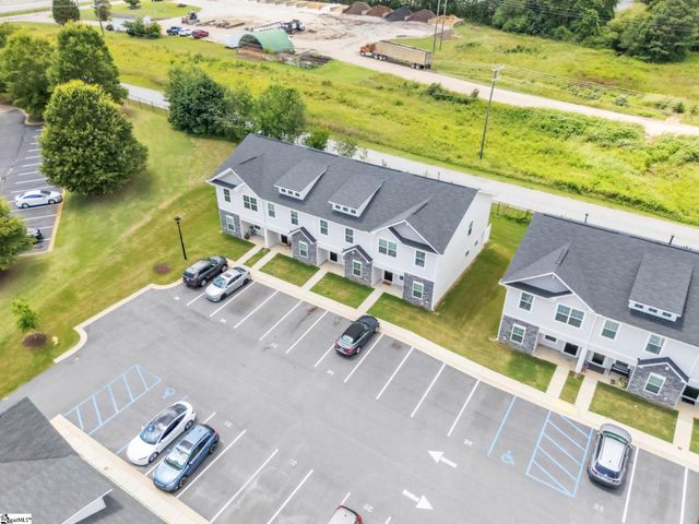 32 English Court, Simpsonville, SC 29681
