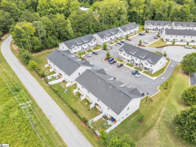 32 English Court, Simpsonville, SC 29681