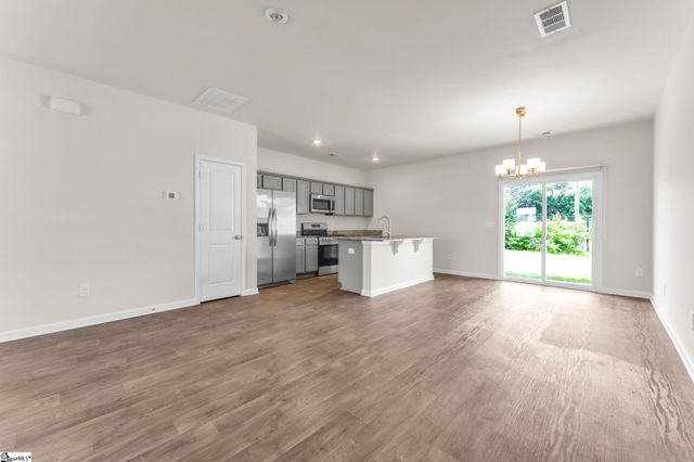 32 English Court, Simpsonville, SC 29681