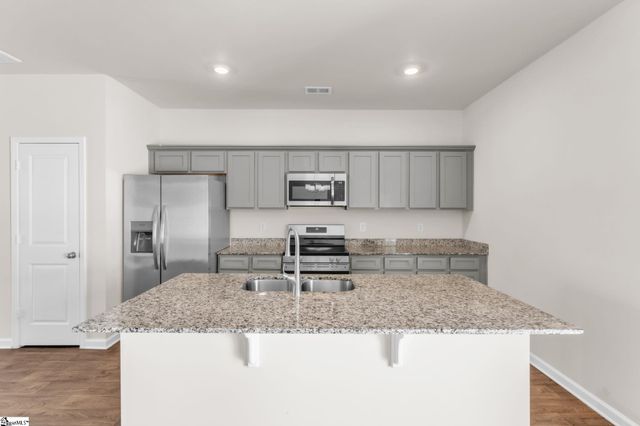 32 English Court, Simpsonville, SC 29681
