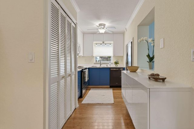 400 Northlake Drive, North Palm Beach, FL 33408