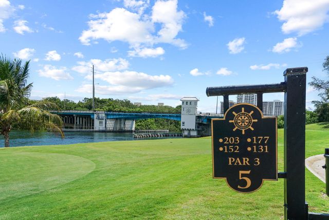 400 Northlake Drive, North Palm Beach, FL 33408