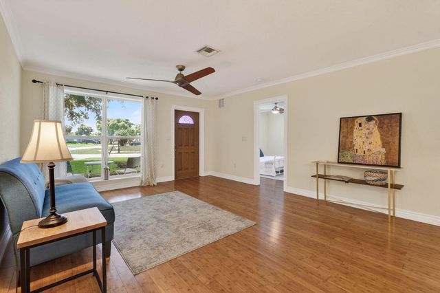 400 Northlake Drive, North Palm Beach, FL 33408