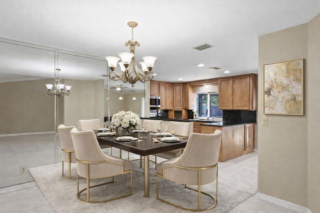 392 NW 113th Terrace, Coral Springs, FL 33071