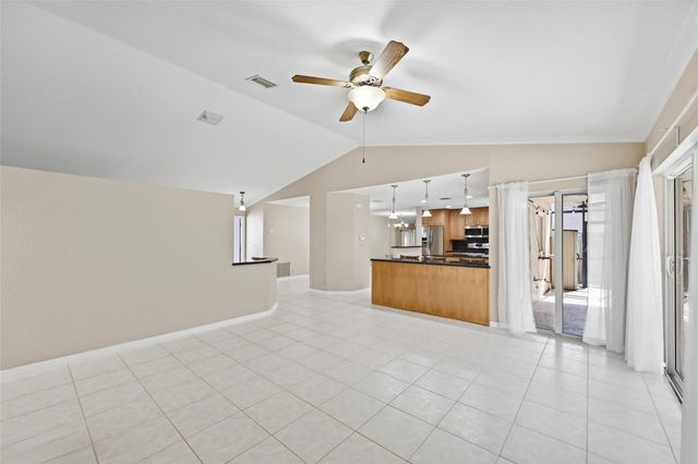 392 NW 113th Terrace, Coral Springs, FL 33071