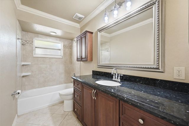 392 NW 113th Terrace, Coral Springs, FL 33071