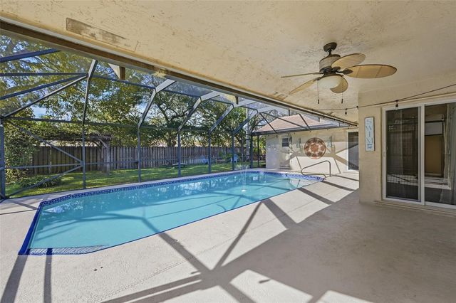 392 NW 113th Terrace, Coral Springs, FL 33071