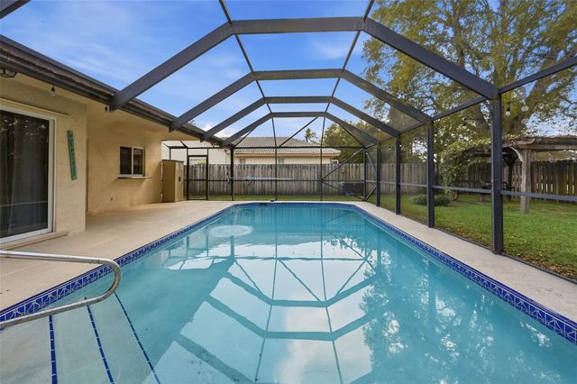 392 NW 113th Terrace, Coral Springs, FL 33071